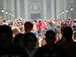  la foule sur la passerelle des Arts